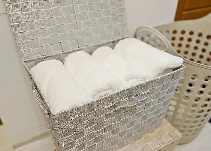 Cozy M Hongik,univer 6min, Sinchon Station 4min, Cozy, Confortable Villa