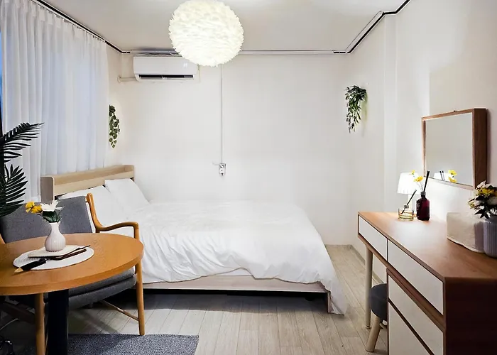 Villa Cozy M Hongik,univer 6min, Sinchon Station 4min, Cozy, Confortable Seoul